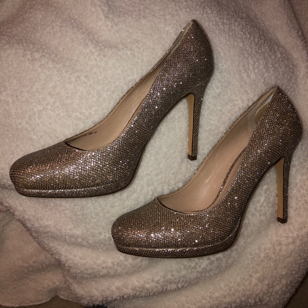 Sparkling Stiletto Pump - Picture 2 of 7